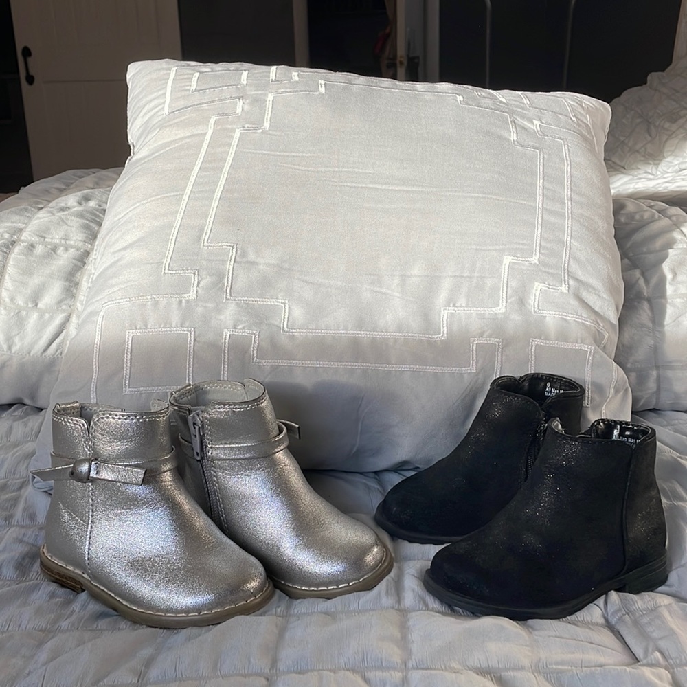 Two size 6 toddler dress boots. One silver GAP - Black cat & jack.